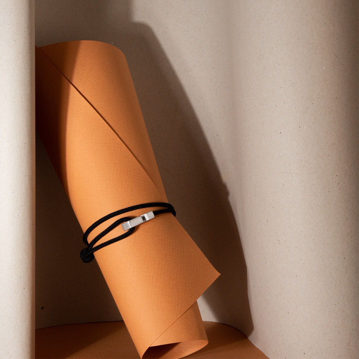 MODERN HOOK BRACELET