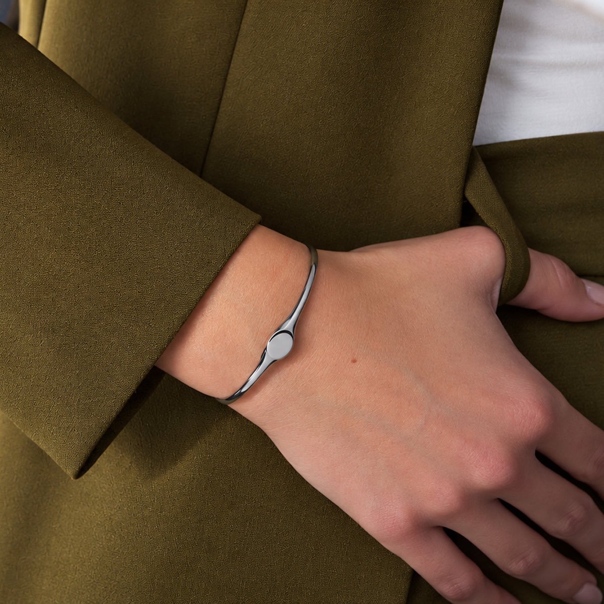 SIGNET CUFF BRACELET